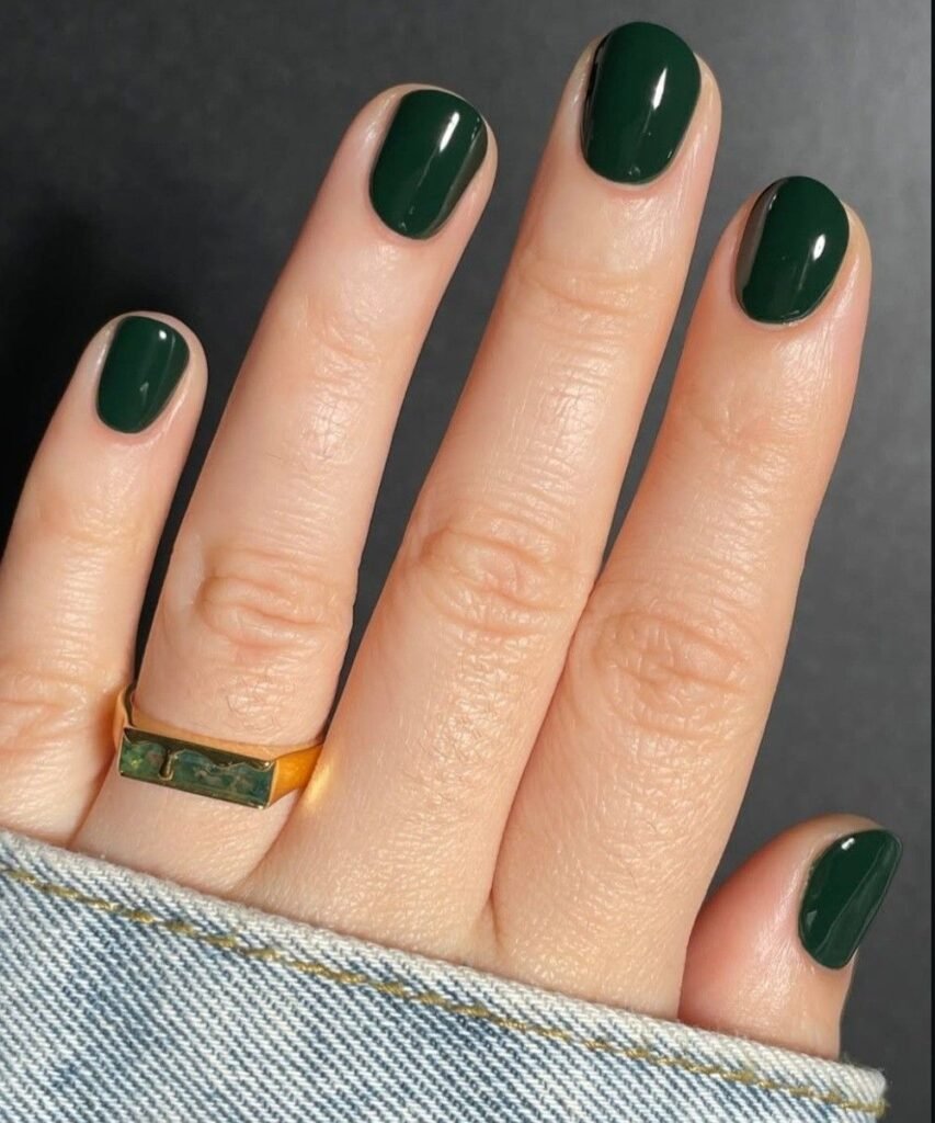 Inspiring short round nails ideas in soft pastel blue, perfect for a clean and modern everyday style.