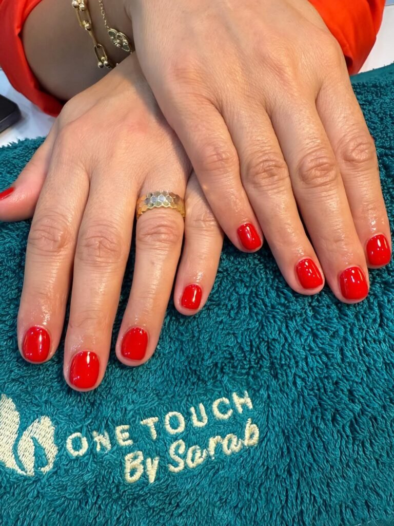 Timeless red short nails ideas for an everyday polished look.